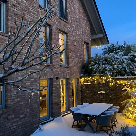 Attraktive Wohnung-Elztalidyll-Zwischen Mosel,Nuerburgring Und Burg Eltz Kollig Esterno foto