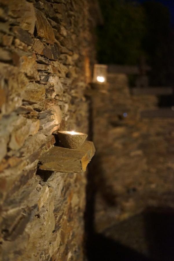Attraktive Wohnung-Elztalidyll-Zwischen Mosel,Nuerburgring Und Burg Eltz Kollig Esterno foto
