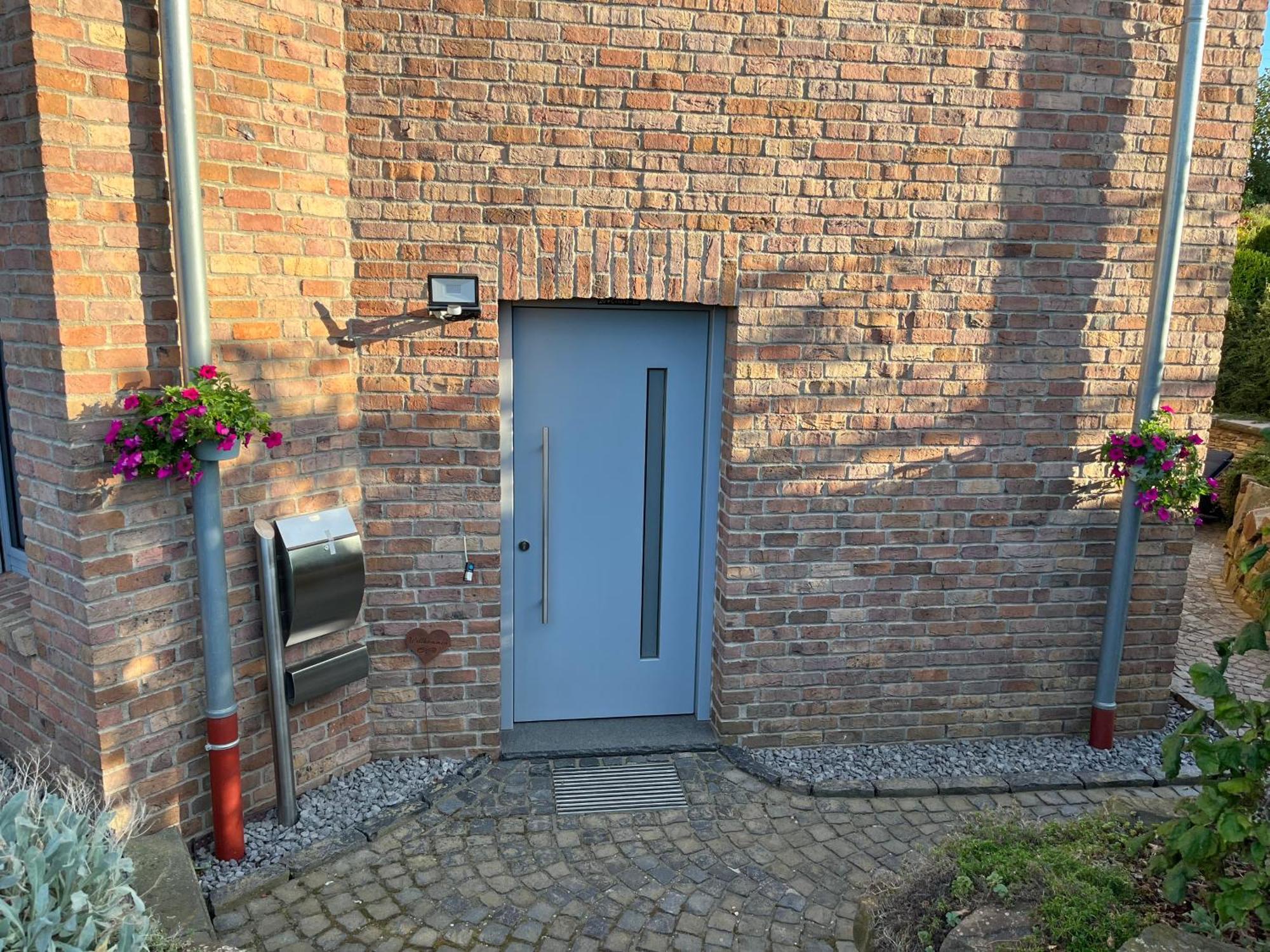 Attraktive Wohnung-Elztalidyll-Zwischen Mosel,Nuerburgring Und Burg Eltz Kollig Esterno foto